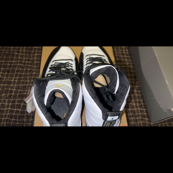 Air Jordan 12 Royalty Retro - Picture 3 of 5